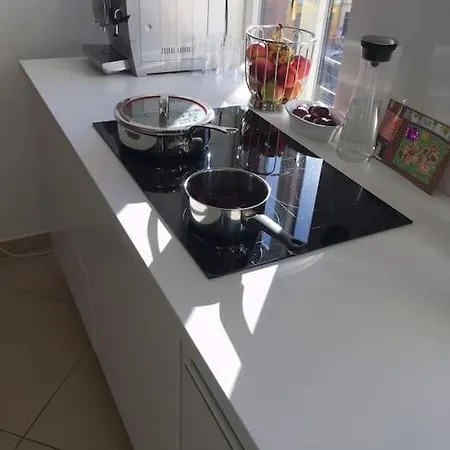Tolle Designer In Der Suedvorstadt Apartment *