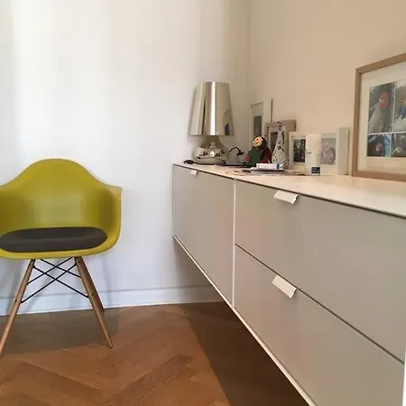 Tolle Designer In Der Suedvorstadt Apartment
